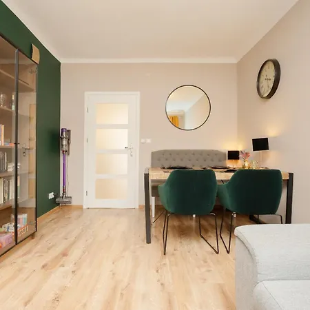 Family Unique For 4 People In Wola By Renters *