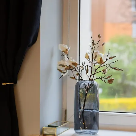 Family Unique For 4 People In Wola By Renters Apartment *