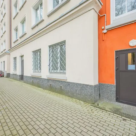 Family Unique For 4 People In Wola By Renters