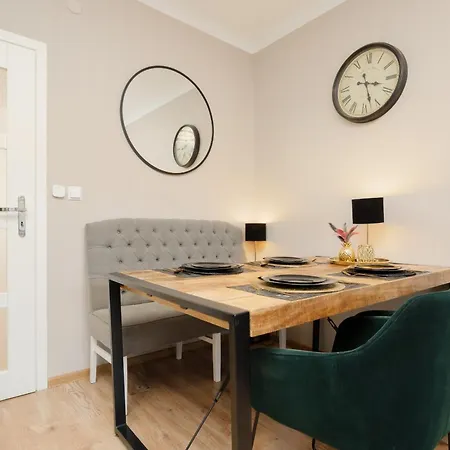 Family Unique For 4 People In Wola By Renters * Warsaw