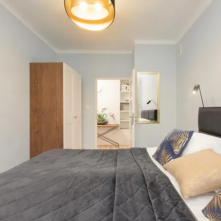 Family Unique For 4 People In Wola By Renters 公寓 华沙