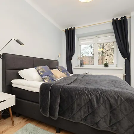 公寓 Family Unique For 4 People In Wola By Renters *