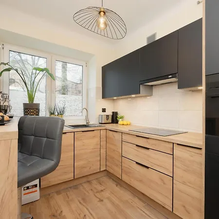 Family Unique For 4 People In Wola By Renters * Warszawa